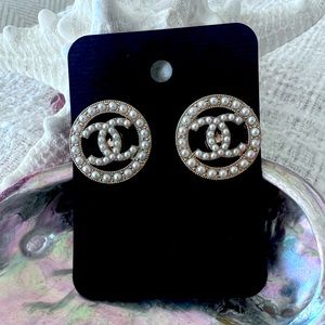 Round Pearl Chanel Earrings